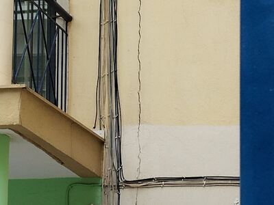 Ρωγμή στο 20ο δημοτικό 	Φωκαιας