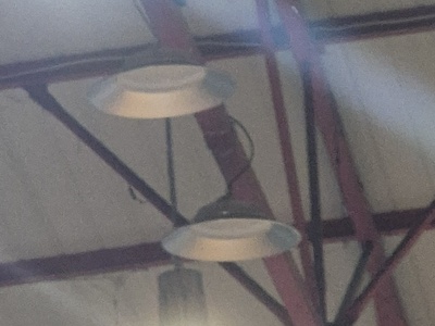 ΛΑΜΠΕΣ ΚΑΜΜΕΝΕΣ 	Δημόκριτου