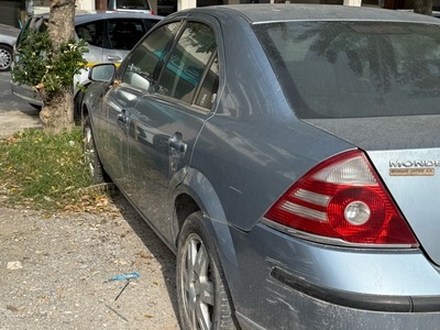 10 αυτοκίνητα  Περικλέους και Βενιζέλου