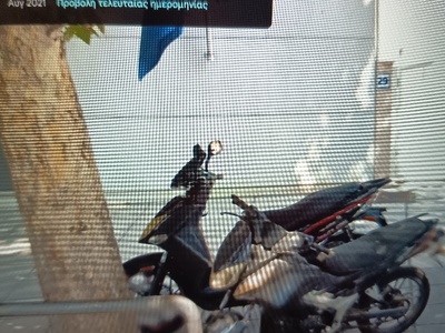 εγκαταλελειμμένο μηχανάκι Εθνικής Αντιστάσεως