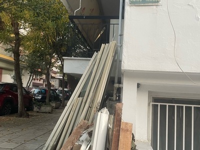 Μπαζα  παρατημενα 	Αγίου Ιωάννη