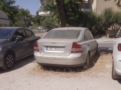 Εγκατάλειψη πολλών αυτοκίνητων Κηφισίας  με Ζιάκα