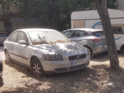 Εγκατάλειψη πολλών αυτοκίνητων Κηφισίας  με Ζιάκα