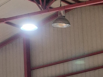 ΚΑΜΜΕΝΕΣ ΛΑΜΠΕΣ 	Δημόκριτου