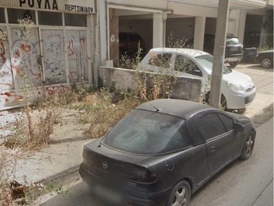 Εγκαταλελειμενο οχημα 	Θήχης