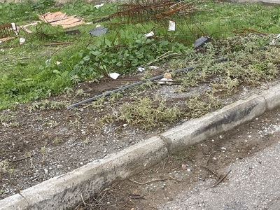 Αποξήλωση Δημόσιας Πινακίδας - Καταστροφή οδικού άξονα - Ρίψη Μπαζών