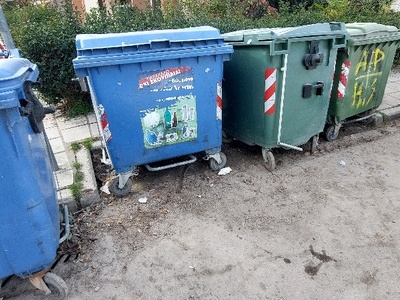 Θεση καδων στην οδο Μακροχωρίου  και Μιαούλη