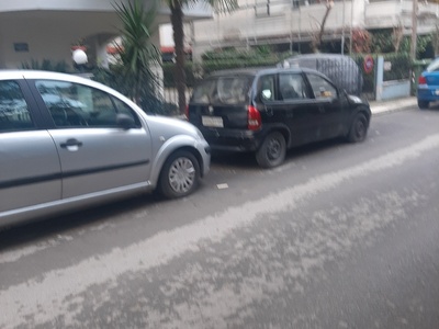 Οχήματα/πάρκινγκ  Τραπεζούντος