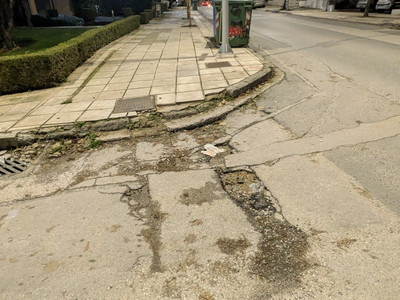 Λακούβες  , Σαράφη με Δεληγιαννίδη , κάτω από την Σαράφη μέχρι Δεληγιαννίδη