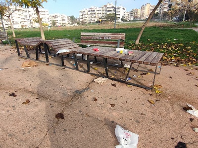 πάρκο/ περιοχή Πρασίνου σε ελεεινή κατάσταση  Κυρίλλου και Μεθοδίου