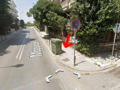 Επικίνδυνη-κοφτερή βάση από μεταλλικό κολωνάκι - Μαρμαρά