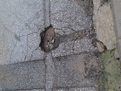 Επισκευη λακουβας