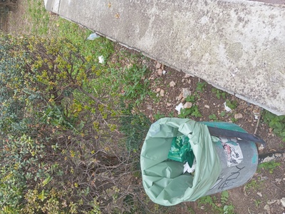 Σκουπιδαριο Νο5  	Πάρκο Καυκάσου και βουλγαροκτονου