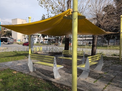 Χαλασμενο σκέπαστρο πάρκο Τζοβάνη Βασίλη    Πραξιτέλους, Νικολάου Στρατού, Αμφιτρίτης)