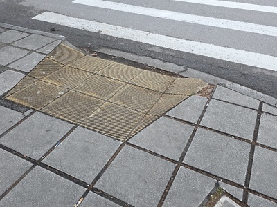 ο μπει λιγο τσιμέντο στη ραμπα