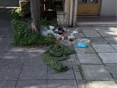 ΚΑΛΑΜΑΡΙΑ ΧΩΡΙΣ ΚΑΘΑΡΙΟΤΗΤΑ  Παριδος   Παρκάκι Παριδος και ερυθρού σταυρού