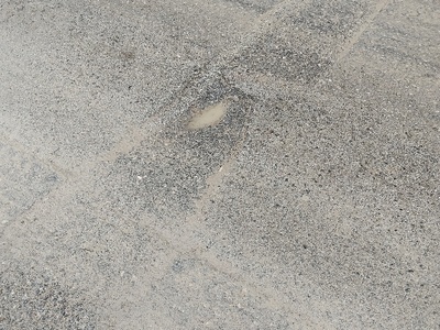 Επικίνδυνη τρύπα στην άσφαλτο  Νικολάου Ζορμπά