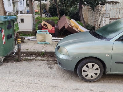 ογκώδη σκουπίδια  Νικολάου Ζορμπά