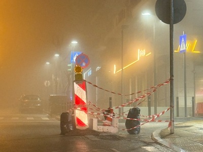 ΔΕΝ ΦΩΤΙΖΕΙ ΕΙΝΑΙ ΕΠΙΚΥΝΔΙΝΟ  Πόντου με μεταμόρφωσες. Στην στροφή πάνω