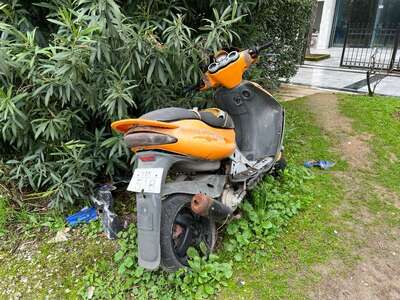 Εγκαταλελειμμένη Μοτοσικλέτα  	Αριστοφάνους