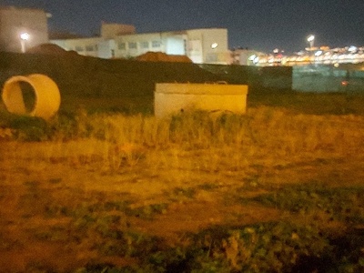 Μη αποκομιδή τσιμεντένιων κυλινδικών ογκολίθων στον υπαίθριο χώρο στάθμευσης Ανδρέα Παπανδρέου & Στρατηγού Σαράφη