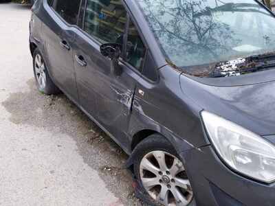 Αρ. 39546: Όχημα ΝΙΒ4977