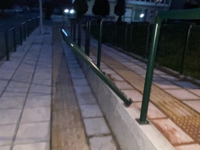 ΓΚΑΓΚΕΛΑ ΣΕ ΠΑΡΚΟ