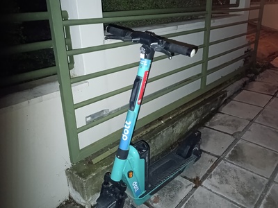 Παρατημένα ηλεκτρικά πατινια