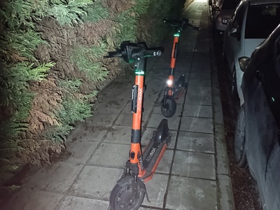 Παρατημένα ηλεκτρικά πατινια