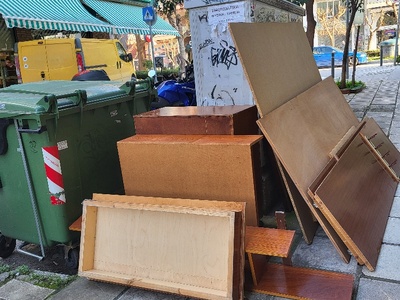 ξυλα και ντουλάπια  	Νικοπόλεως