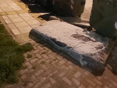 Ογκώδη στη γωνία Κυρίλλου και Μεθοδίου & Ανδρέα Παπανδρέου