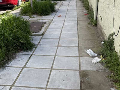 Σκουπίδια στην οδό Φιλαδελφειας