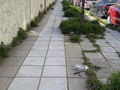 Σκουπίδια στην οδό Φιλαδελφειας