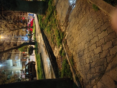 Διαρροη νερού παρκάκι έξω από θέατρο σοφουλη  Τραπεζούντος