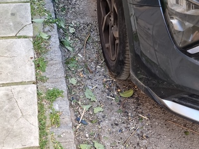 Ασκουπιστη για μήνες η οδος Αδραμυτιου και Δρακοπούλου