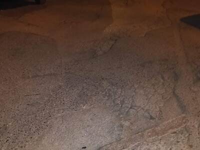 Οδόστρωμα σε πολύ κακή κατάσταση   Λαοδικείας