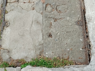 ΚΑΚΟΤΕΧΝΙΕΣ ΣΤΟ ΠΕΖΟΔΡΟΜΙΟ  ΘΕΡΑΠΕΙΩΝ