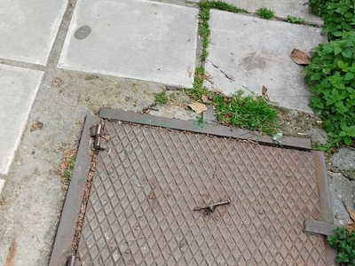 ΚΑΚΟΤΕΧΝΙΕΣ ΣΤΟ ΠΕΖΟΔΡΟΜΙΟ  ΘΕΡΑΠΕΙΩΝ