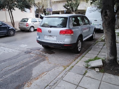 αυτοκίνητο χωρίς πινακίδες  	Ήρας