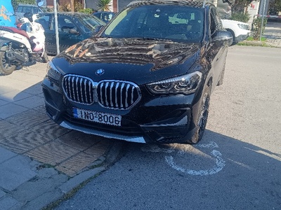 Παρκαρισμένο σε διάβαση πεζων  	Θεμιστοκλή Σοφούλη