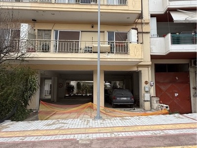 τοποθετηση λαμπας δρομου σε παρκινγκ πολυκατοικιας  Ερυθρού Σταυρού