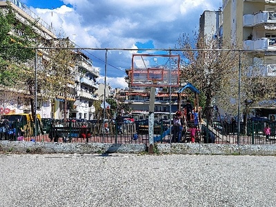 Επικίνδυνη κατάσταση περίφραξης & υποδομών στο Πάρκο Κηφισιάς   Θουκυδίδου,