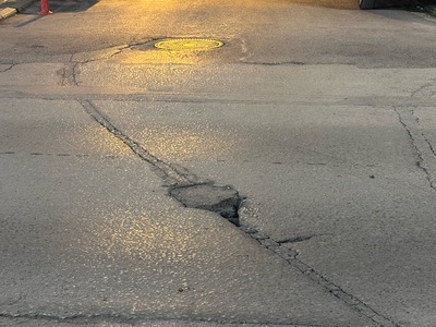 Τρύπα στο οδοστρωμα  Ιωάννη Πασαλίδη