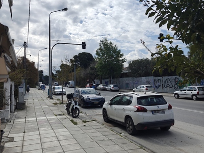 Λάθος τοποθέτηση πινακίδας Ταξί  	Νικ. Πλαστήρα