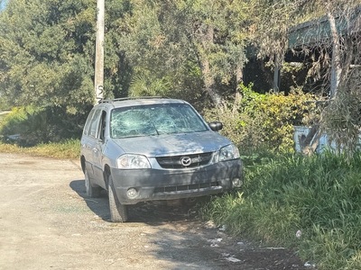 Εγκαταλελειμμένο και βανδαλισμοί μένω όχημα πίσω από την παλιά χαρά στη νέα κρήνη   Λυκούδη