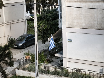 Καμμένη λάμπα στην Αμφιτρίτης.