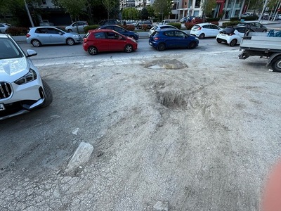 τεραστιες λακουβες στο χωματοδρομο  Μητροπολίτη Κυδωνιών Γρηγορίου