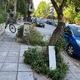 Δυσβατο πεζοδρομιο Καπ. Γκονη  21–25