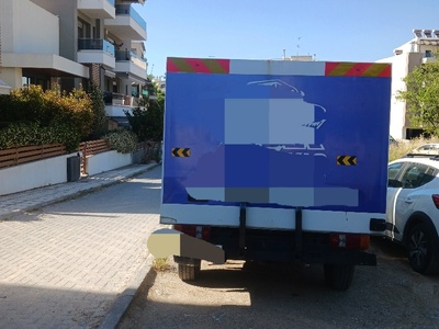 σταθμευση φορτηγων  	Περικλέους