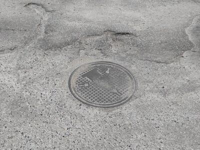 ΚΑΚΗ ΚΑΤΑΣΤΑΣΗ ΟΔΟΣΤΡΩΜΑΤΟΣ 	 ΕΦΕΣΣΟΥ ΜΕ ΚΑΤΩ ΠΑΝΑΓΙΑΣ